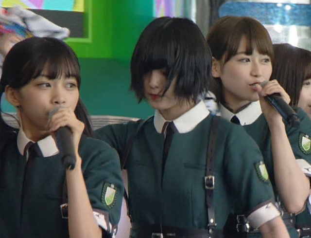 欅坂46のセンター 平手友梨奈 はなぜ笑わない 理由やいつから笑顔が消えたか画像で検証 トレンディ伝伝