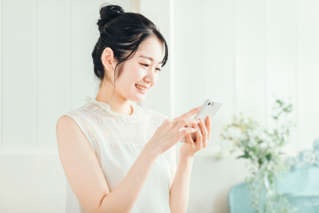 スマホ女性